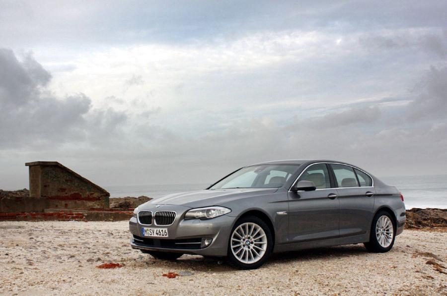  BMW 535i 2011 года  (фото 2 из 48)